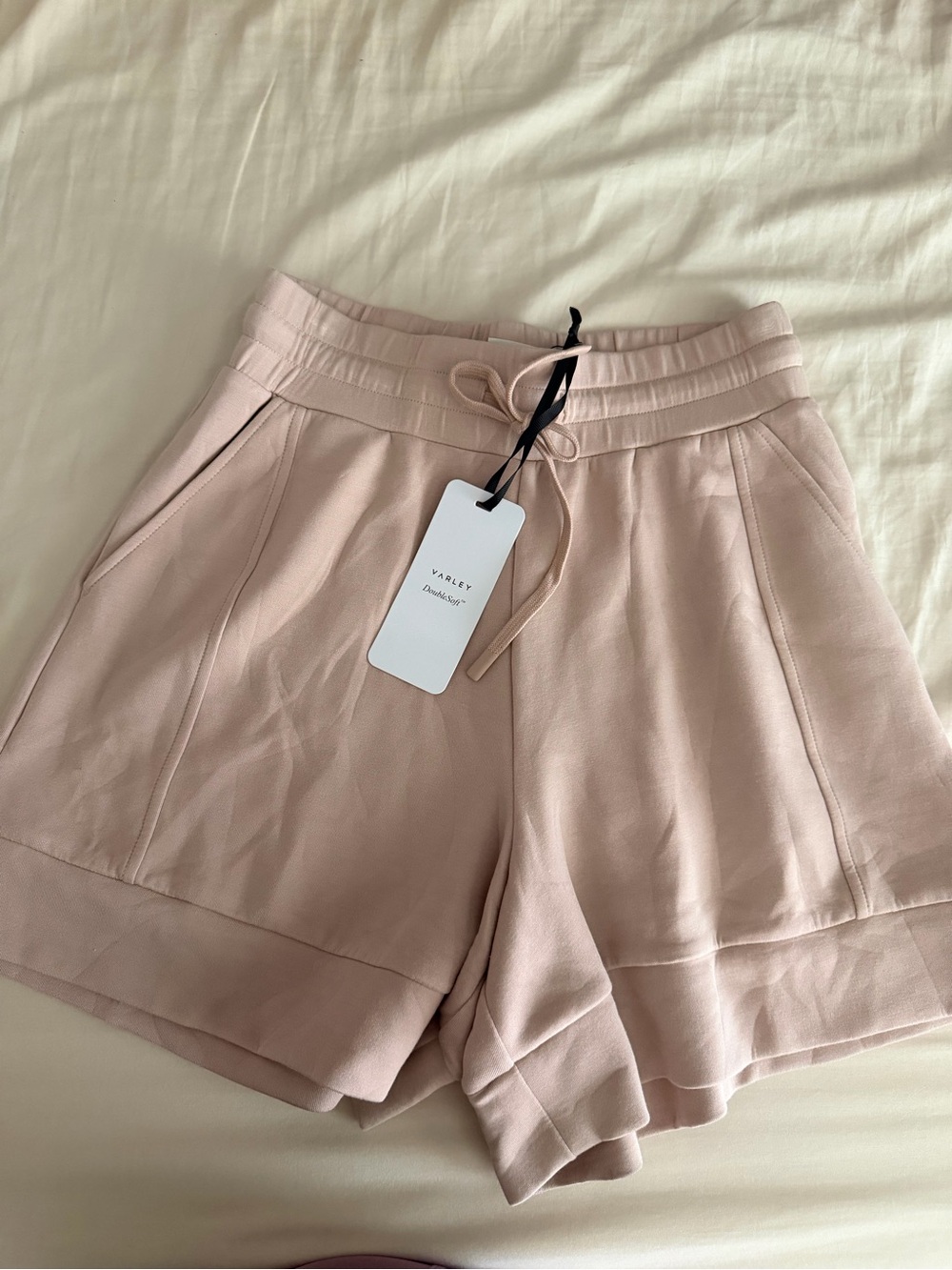 Varley doubled soft pink atrium shorts nwt small